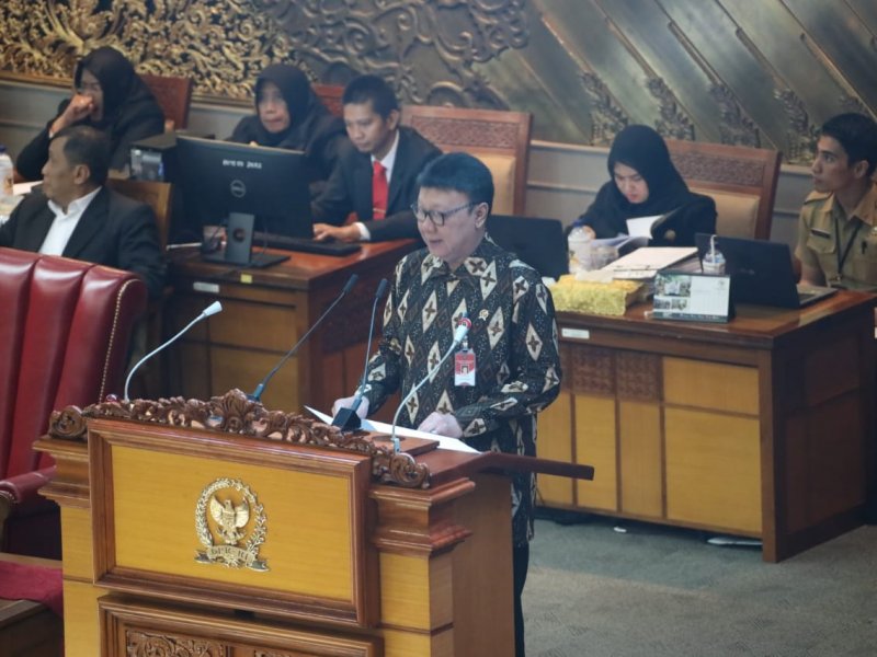 Mendagri, Tjahjo Kumolo dalam Sidang Paripurna di Komplek Parlemen, Senayan