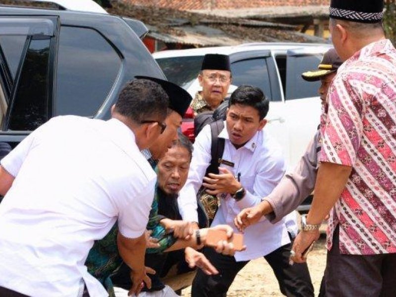 Menkopolhukam Wiranto ditusuk orang tak dikenal (Istimewa)