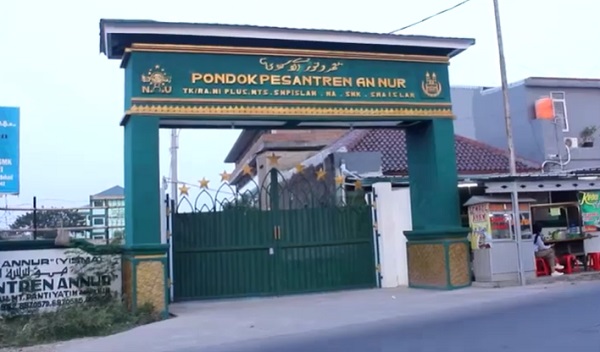 PONDOK PESANTREN 1