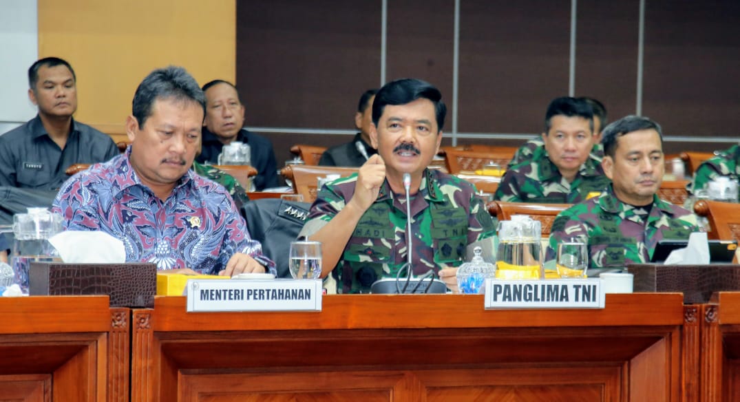 Panglima TNI Marsekal Hadi Tjahjanto saat rapat kerja dengan Komisi 1 DPR RI