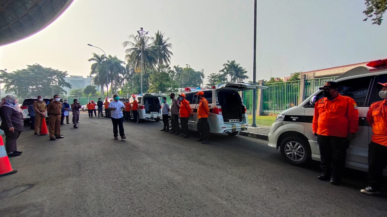 Penarikan enam mobil jenazah untuk korban meninggal covid 19 di RSUD CAM