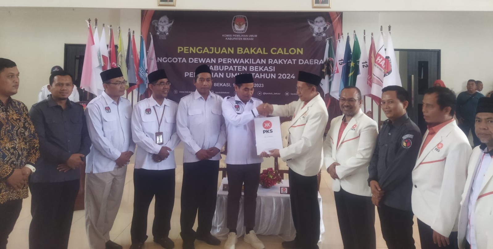 Pendaftaran Bacaleg DPD PKS ke KPU Kabupaten Bekasi