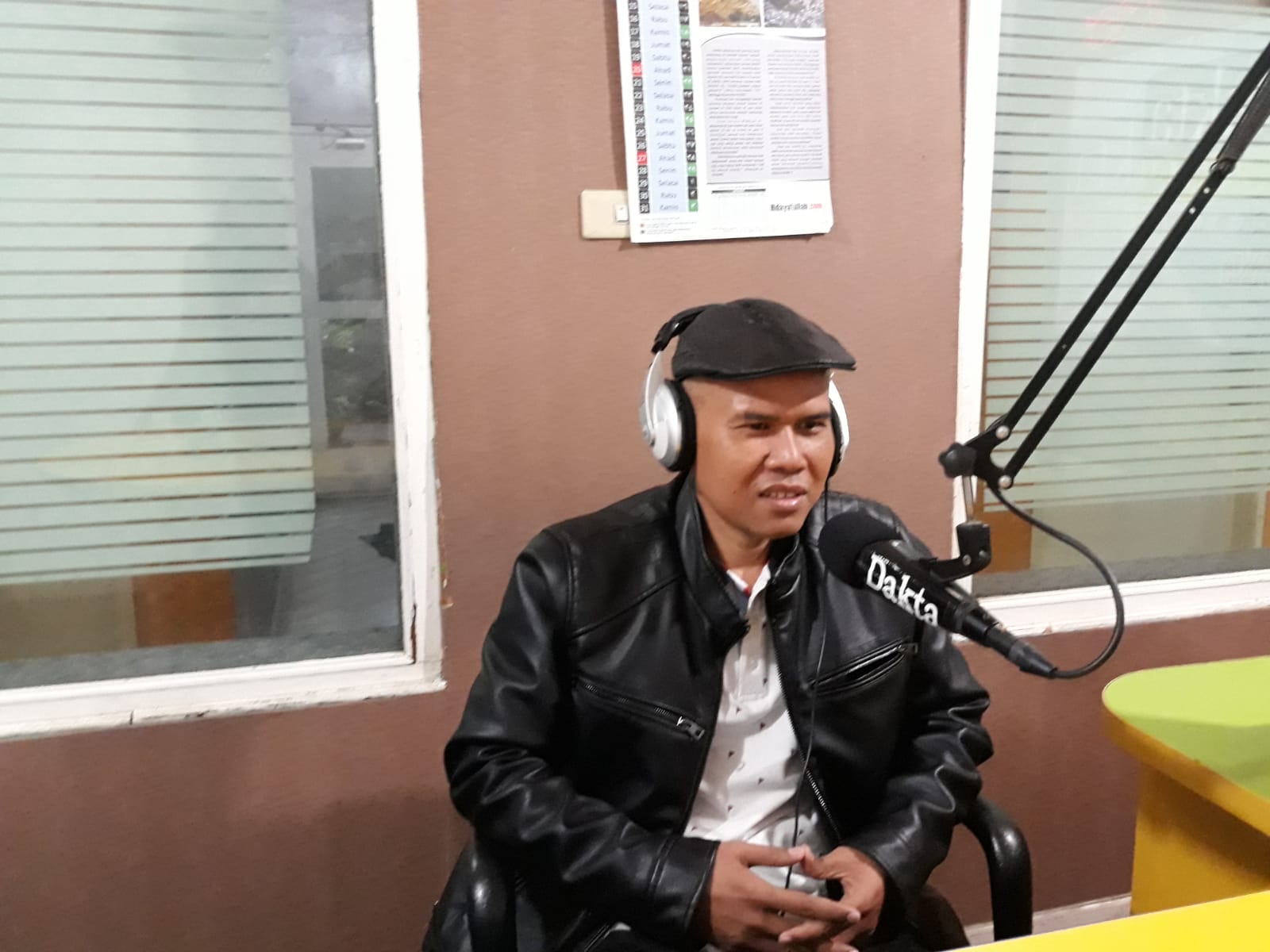 Pengamat Politik Tony Rosyid di studio Radio Dakta