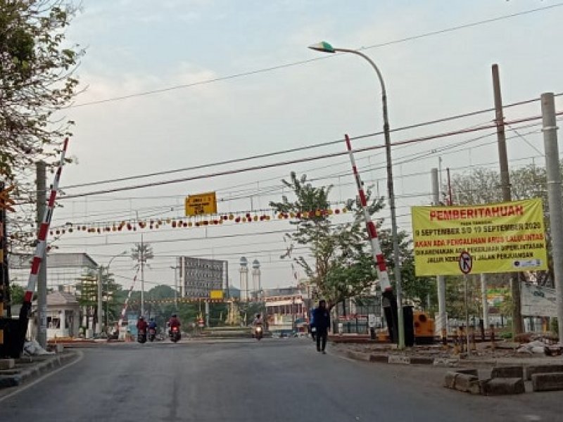 Perlintasan kereta api di Jalan Perjuangan Bekasi ditutup mulai Rabu (9/9/20).