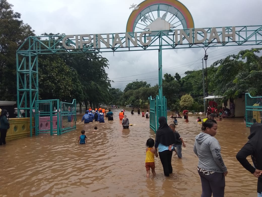 Banjir Kepung Jakarta, Perumahan Cipinang Indah Terendam