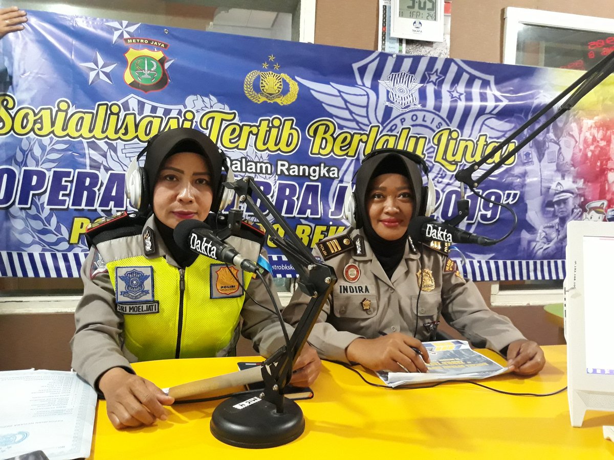 Polres Metro Bekasi Kota melakukan Sosialisasi Operasi Zebra 2019 di Radio Dakta