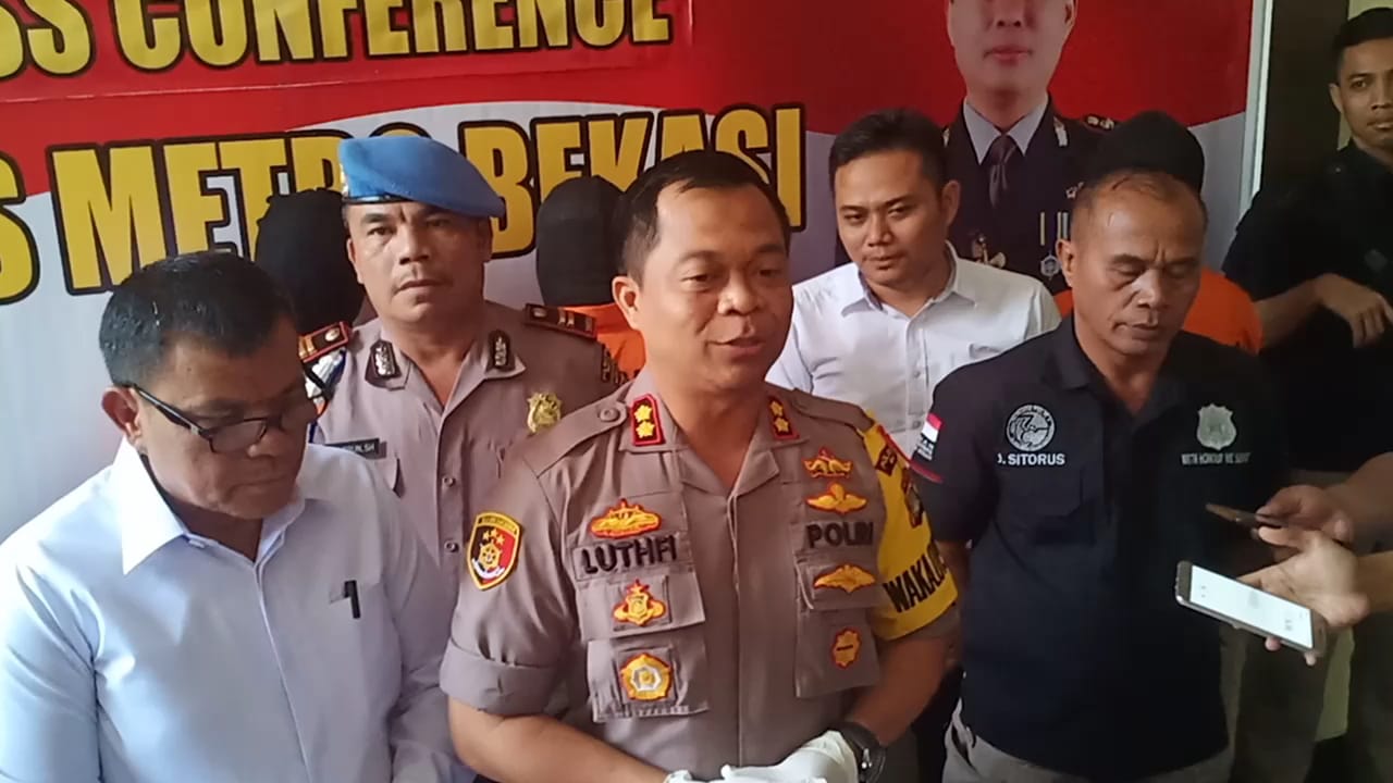 Polres Metro Bekasi menangkap pelaku pengedar narkotika di Desa Mekar Sari Tambun Selatan