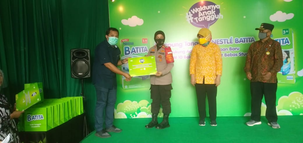 Polsek Bekasi Kota bersama PT Nestle lakukan Empaty Building