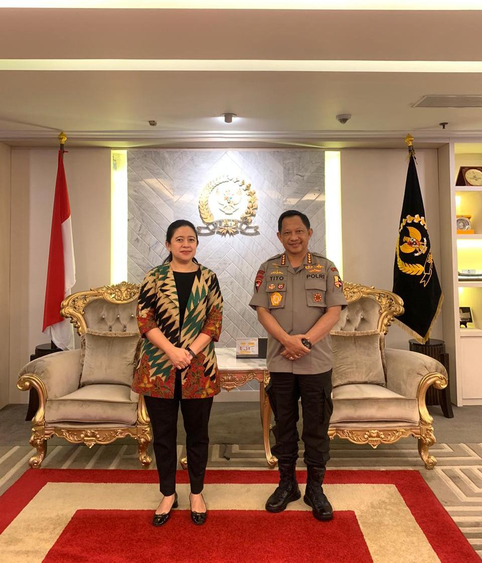 Puan Maharani bersama dengan Tito Karnavian