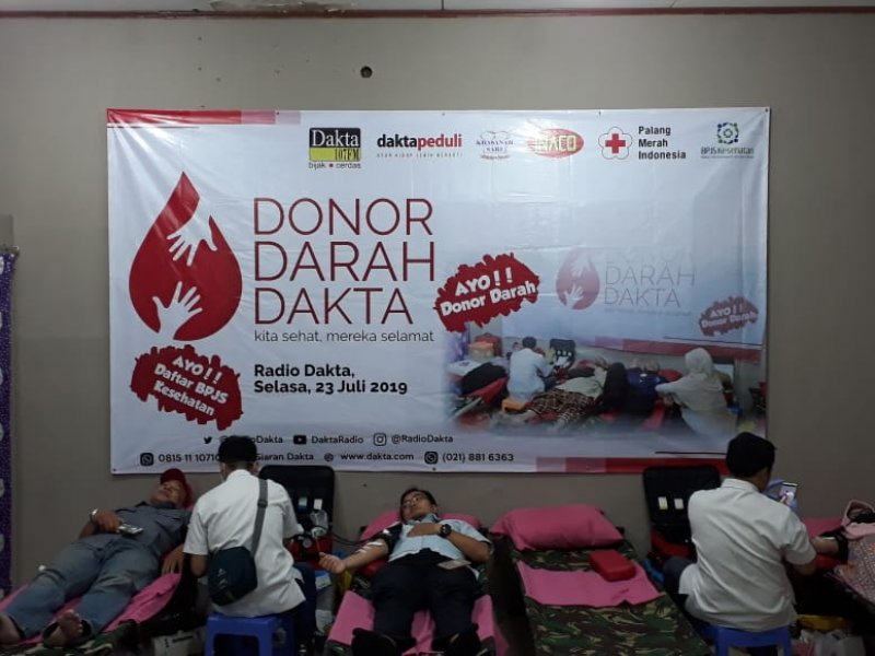 Radio Dakta mengadakan kegiatan donor darah