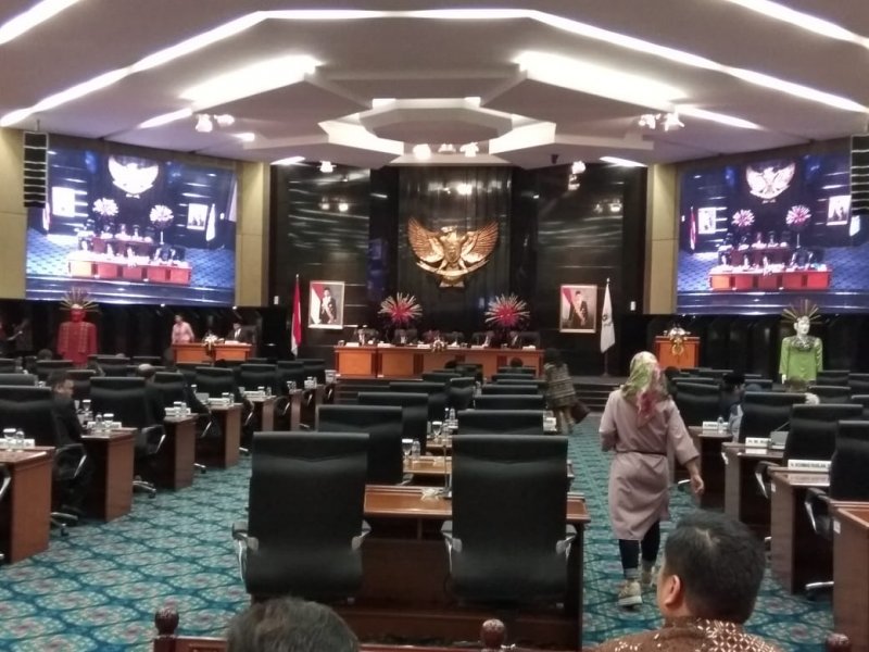 Ruang rapat paripurna DPRD DKI Jakarta