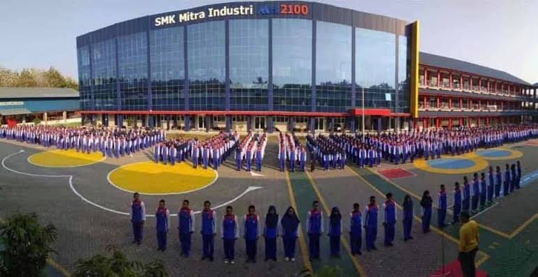 SMK Mitra Industri MM2100 Bekasi