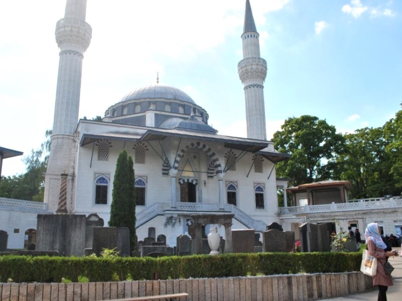 Sehitlick Mosque ilustrasi salah satu masjid di Jerman