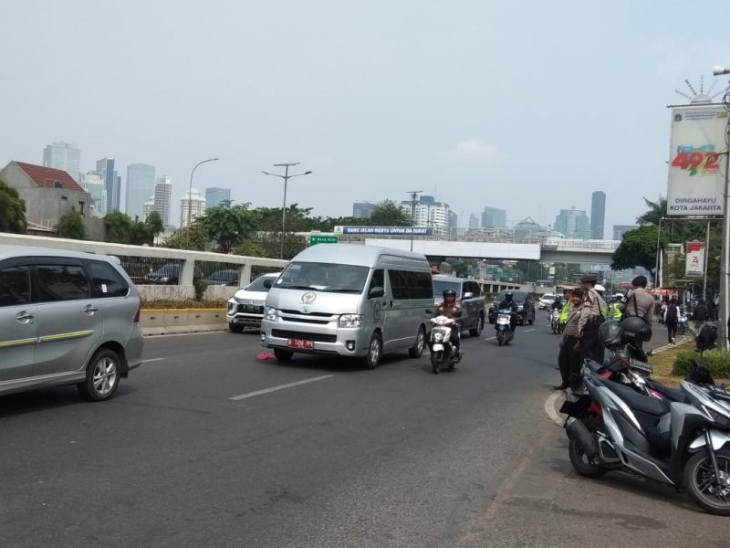 Situasi di depan Gedung DPR RI jelang aksi mahasiswa, Senin (23/9)