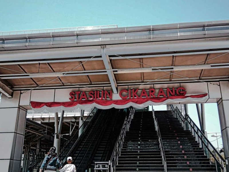 Stasiun Cikarang (Foto: @cikarangdaily)