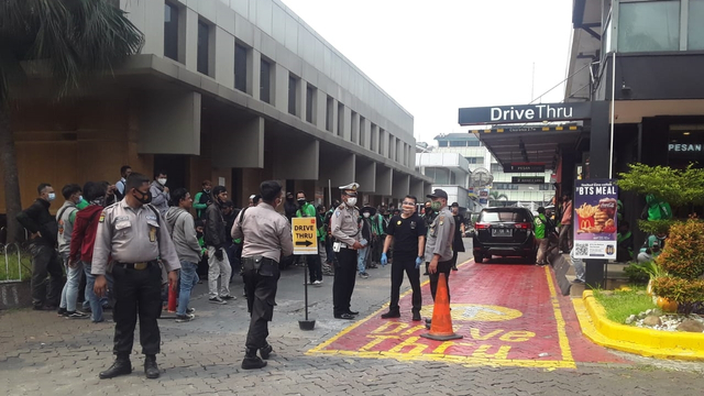 Suasana MCDonald s Pondok Indah Jakarta Selatan.Foto TMCPoldaMetro