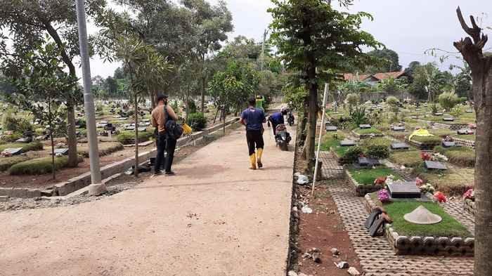 Tempat Pemakaman Umum TPU Padurenan Kecamatan Mustikajaya Kota Bekasi sebagai lokasi pemakaman Covid