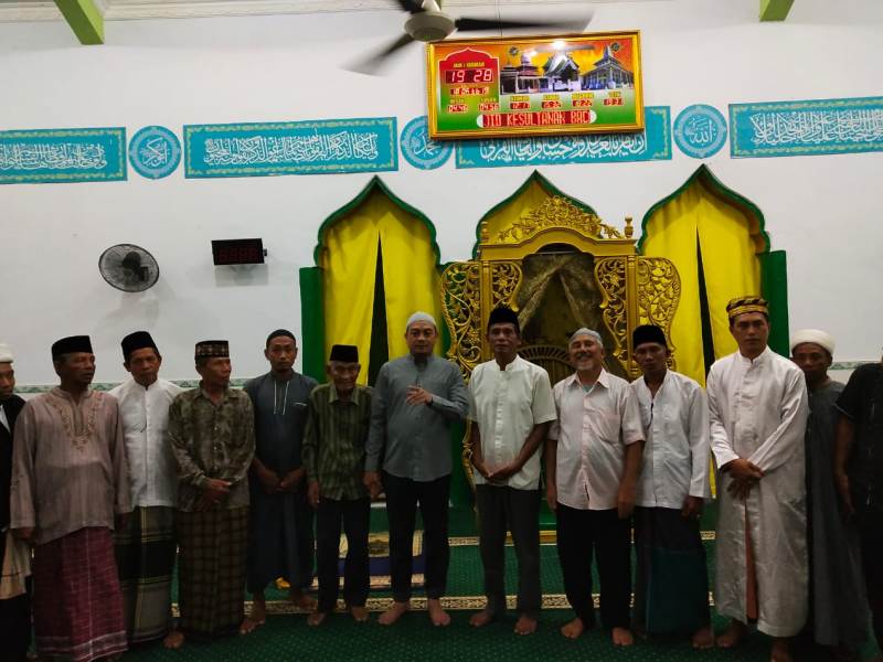 Tiba di Bacan UBN Disambut Kesultanan dan KKSS