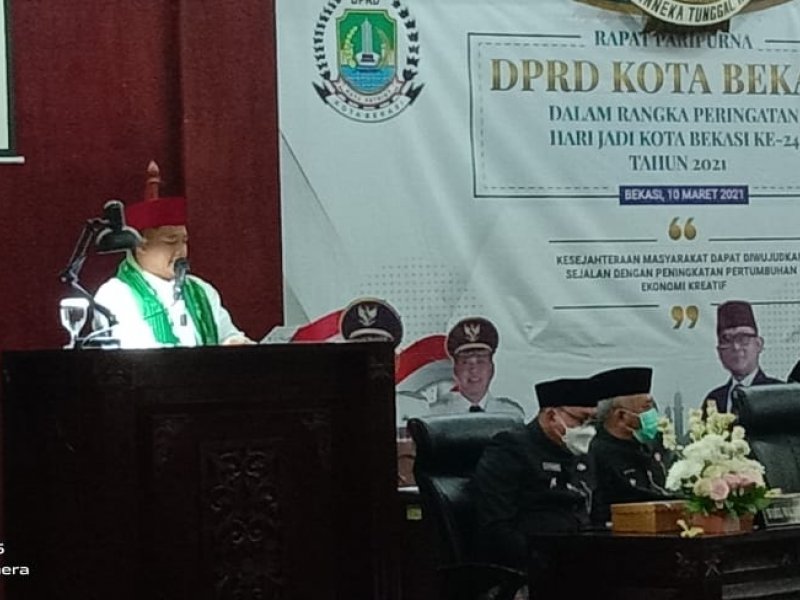 Wagub Jabar menghadiri Rapat Paripurna Istimewa DPRD Kota Bekasi (10/3) [Foto : Jaed/Dakta]