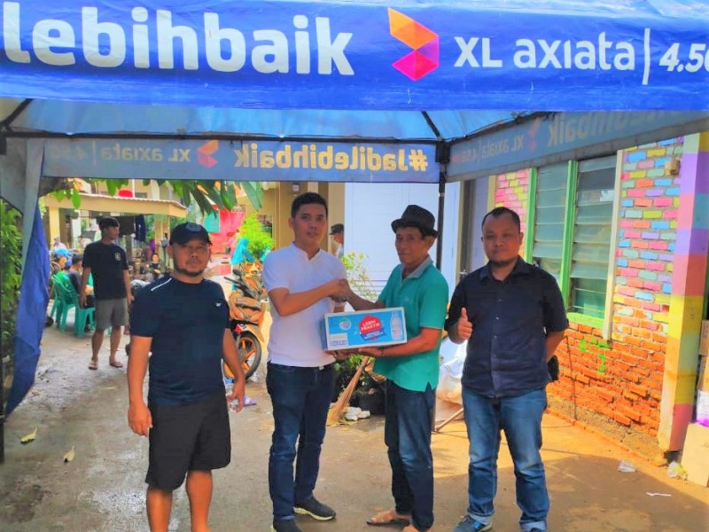 XL Axiata Salurkan Bantuan untuk Korban Banjir