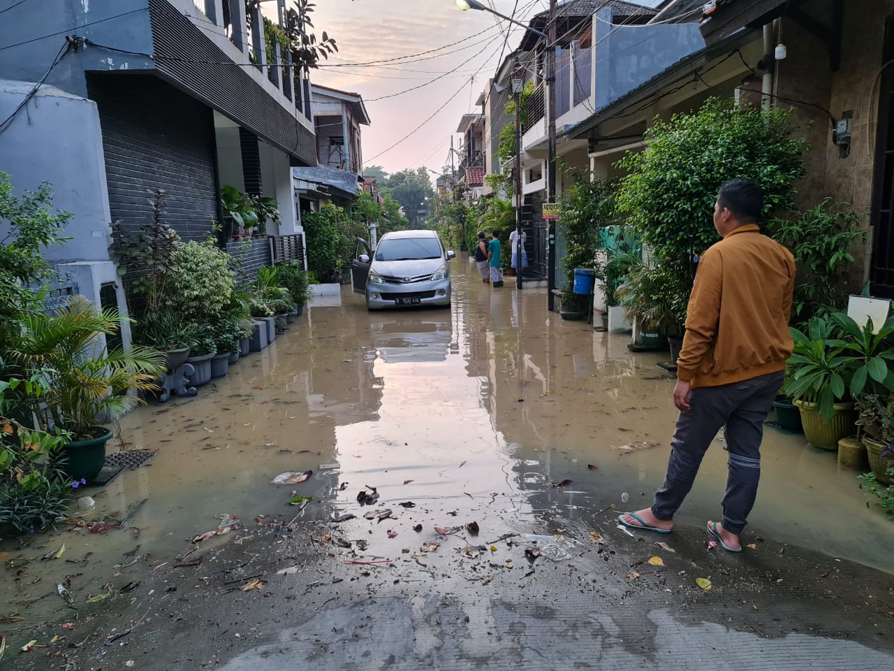 banjir melanda Perum Jaka Kencana Rw 4 Jakasetia Bekasi Selatan 1