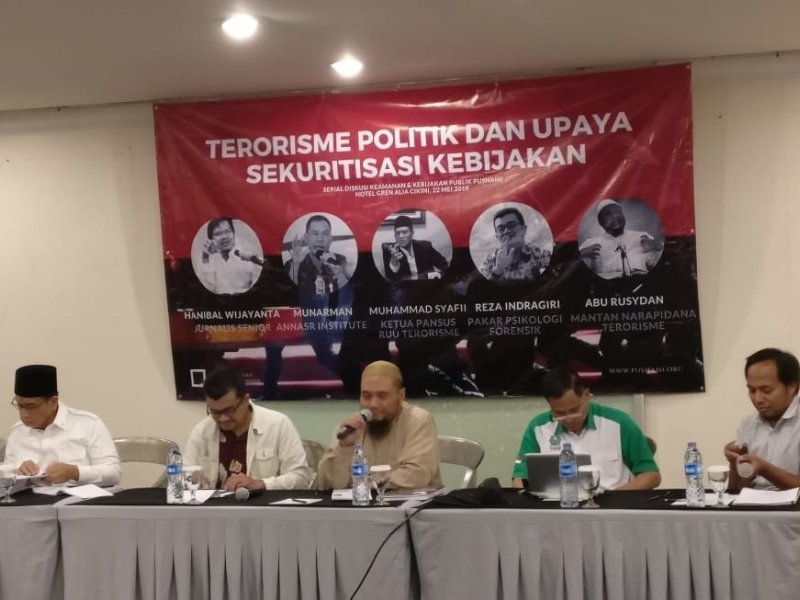 Diskusi Terorisme Politik dan Sekuritisasi Kebijakan