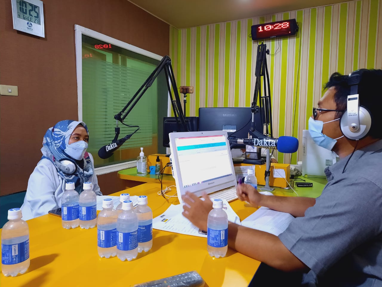 dr.Lutfhia Rozanah dalam Talkshow bersama Dakta