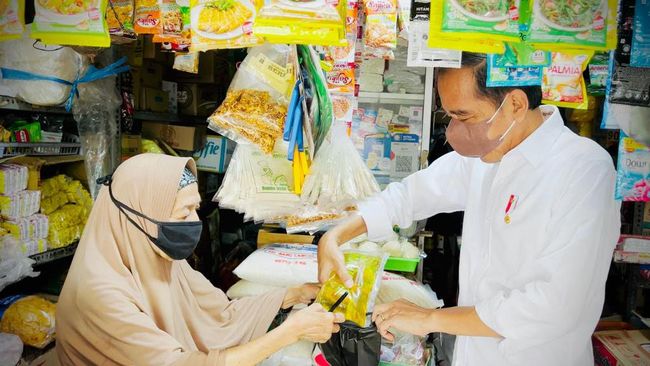 jokowi sidak minyak goreng di yogyakarta 169